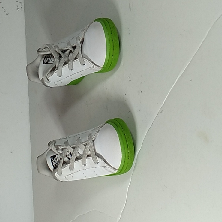 Adidas Boys Toddler Size 8k White And Green Sneakers.